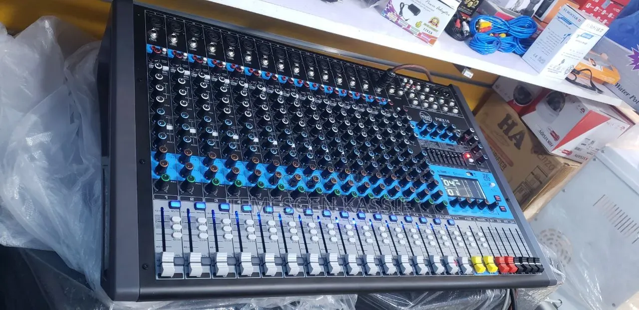 Professional Powered Mixer