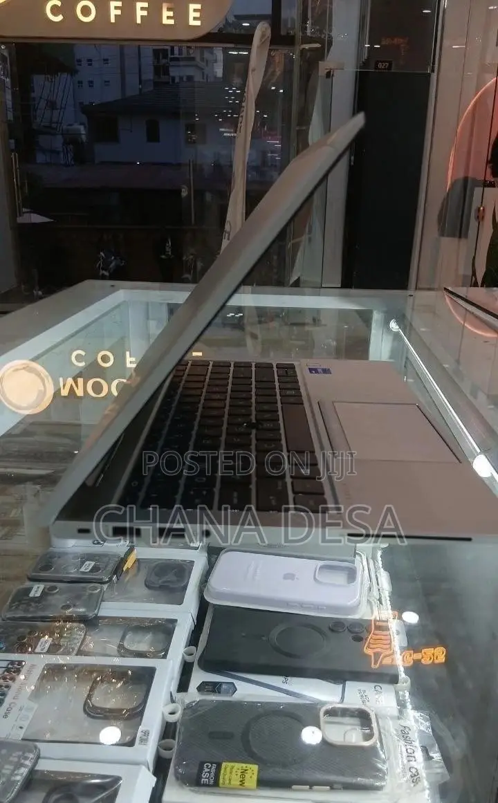 New Laptop HP EliteBook 840 G8 16GB Intel Core i7 SSD 512GB