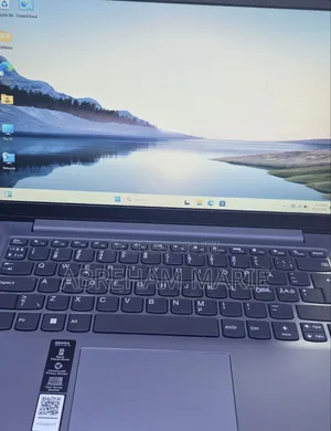 New Laptop Lenovo Ideapad 3 8GB Intel Core i5 SSD 512GB