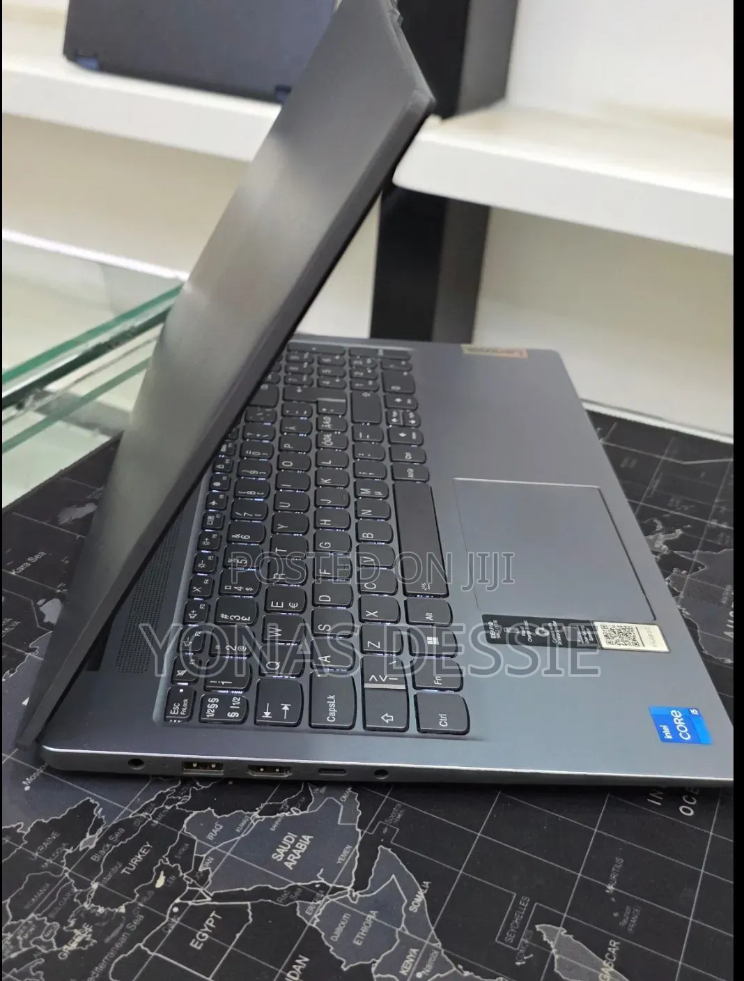 New Laptop Lenovo A10 8GB Intel Core i5 SSD 512GB