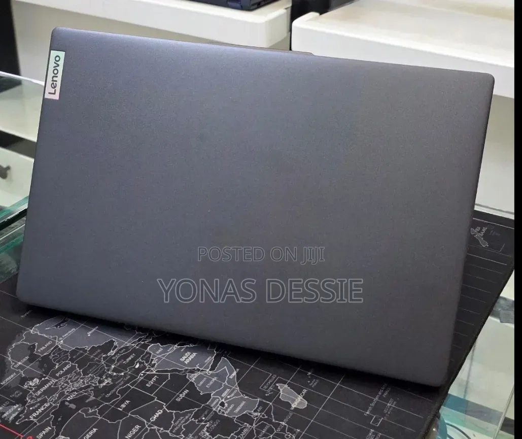 New Laptop Lenovo A10 8GB Intel Core i5 SSD 512GB