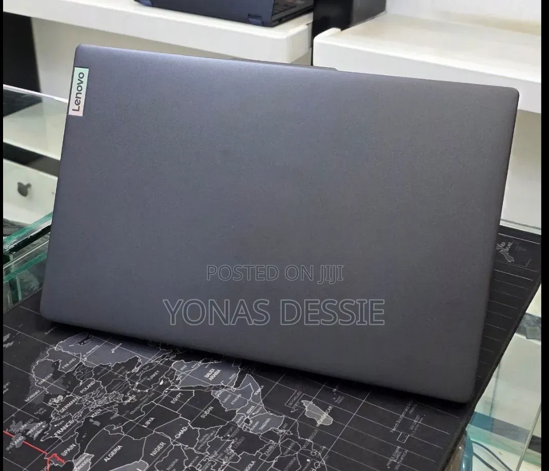 New Laptop Lenovo A10 8GB Intel Core i5 SSD 512GB