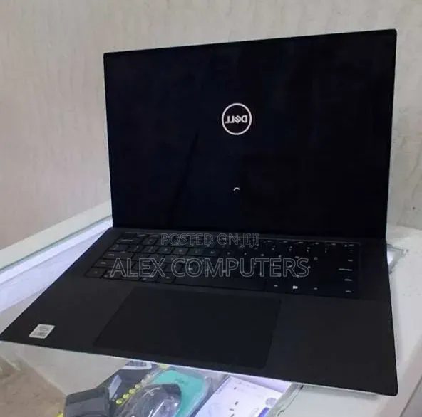 New Laptop Dell XPS 15 16GB Intel Core i7 SSD 512GB