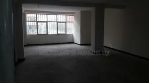 3bdrm Condo in Condomunium 1St, Akaky Kaliti for sale
