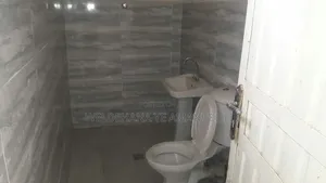 3bdrm Condo in Condomunium 1St, Akaky Kaliti for sale