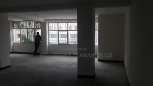 3bdrm Condo in Condomunium 1St, Akaky Kaliti for sale