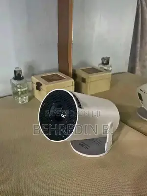 Hy300 Mini Projector