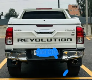 Toyota Hilux 2019 White