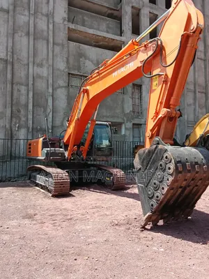 Used Exacvtor 40/60 Bank Option Available
