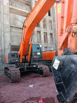 Used Exacvtor 40/60 Bank Option Available