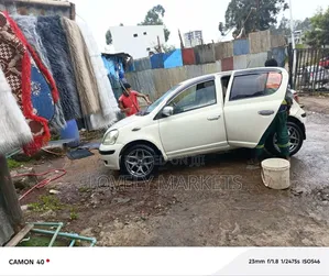 Toyota Vitz 2004 Off white