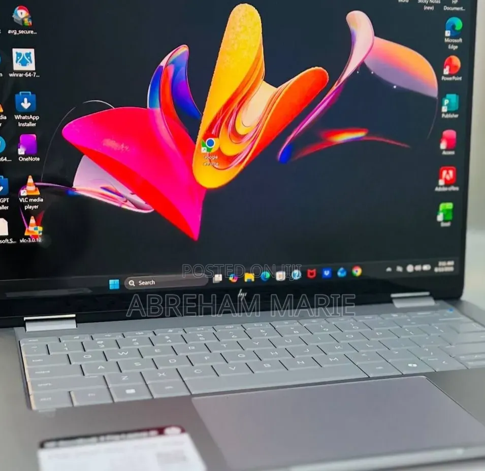 New Laptop HP OmniBook 5 Flip 16GB Intel Core Ultra 7 SSD 1T
