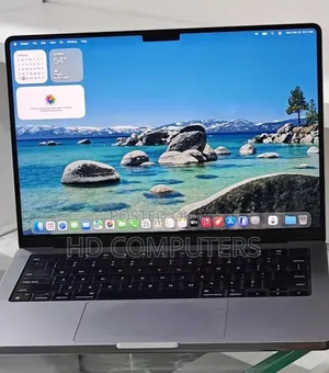 New Laptop Apple MacBook Pro 2024 M3 8GB Apple M3 Pro SSD 512GB