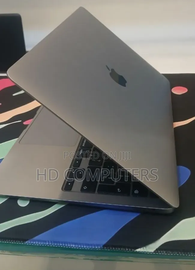New Laptop Apple MacBook Air 2020 M1 8GB Apple M1 SSD 256GB