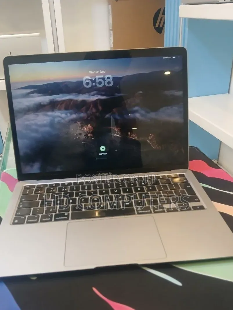 New Laptop Apple MacBook Air 2020 M1 8GB Apple M1 SSD 256GB