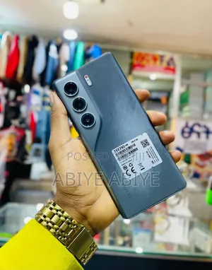 Tecno Camon 40 Pro 5G 256 GB Silver