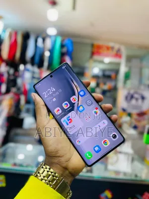 Tecno Camon 40 Pro 5G 256 GB Silver