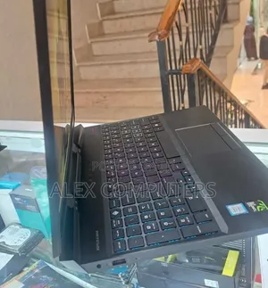 New Laptop HP Omen 15 16GB Intel Core i7 SSD 1T