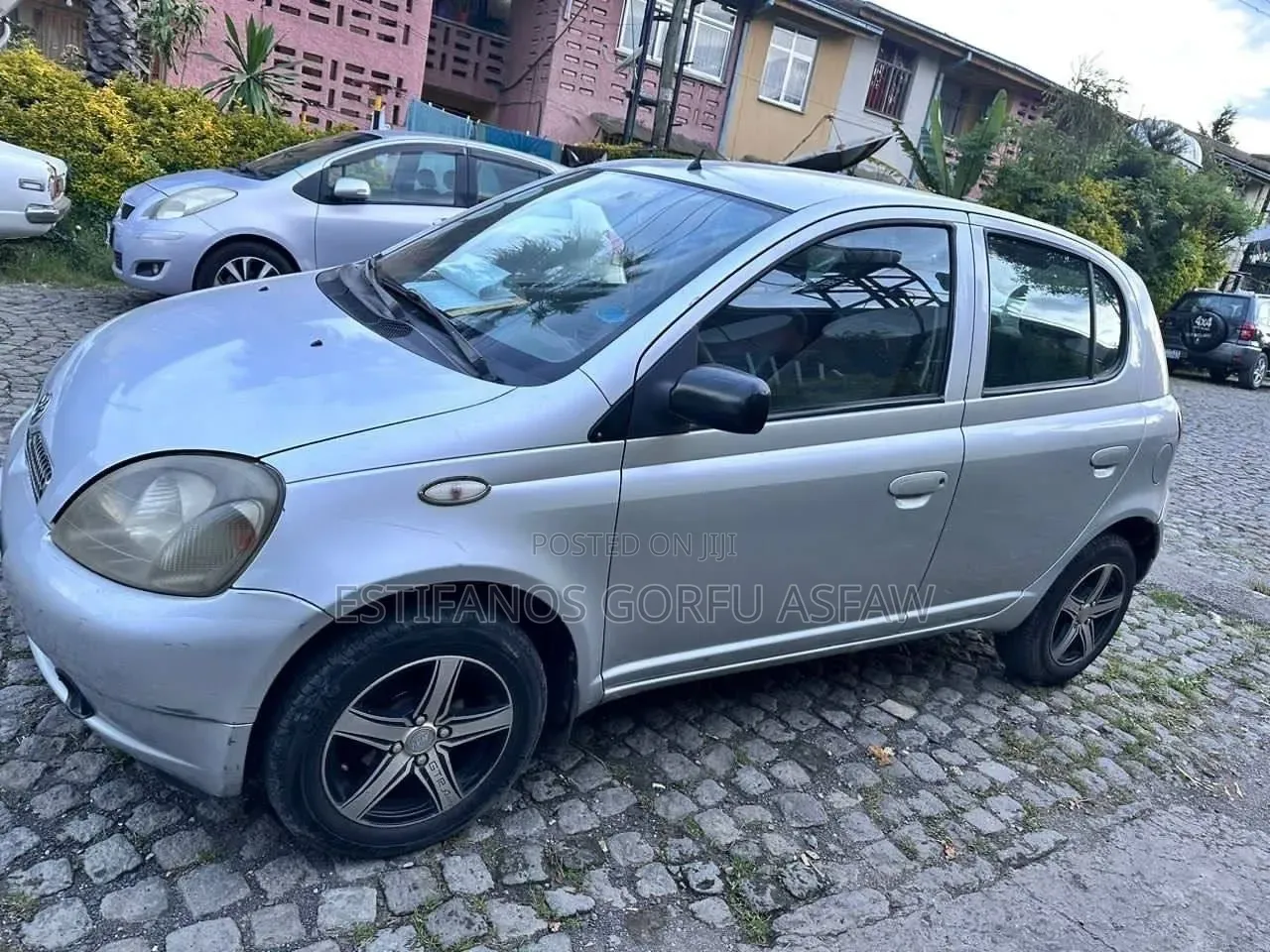 Toyota Vitz 2001 Silver