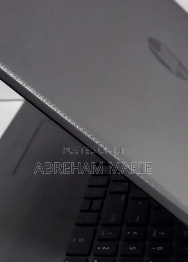 New Laptop HP Pavilion 15 4GB Intel Core i5 SSD 128GB