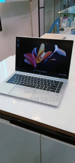 New Laptop HP EliteBook 840 G8 16GB Intel Core i5 SSD 512GB