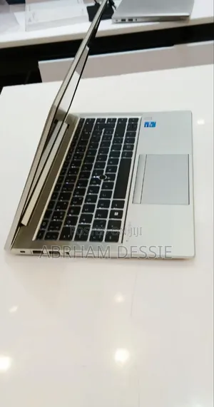 New Laptop HP EliteBook 840 G8 16GB Intel Core i5 SSD 512GB