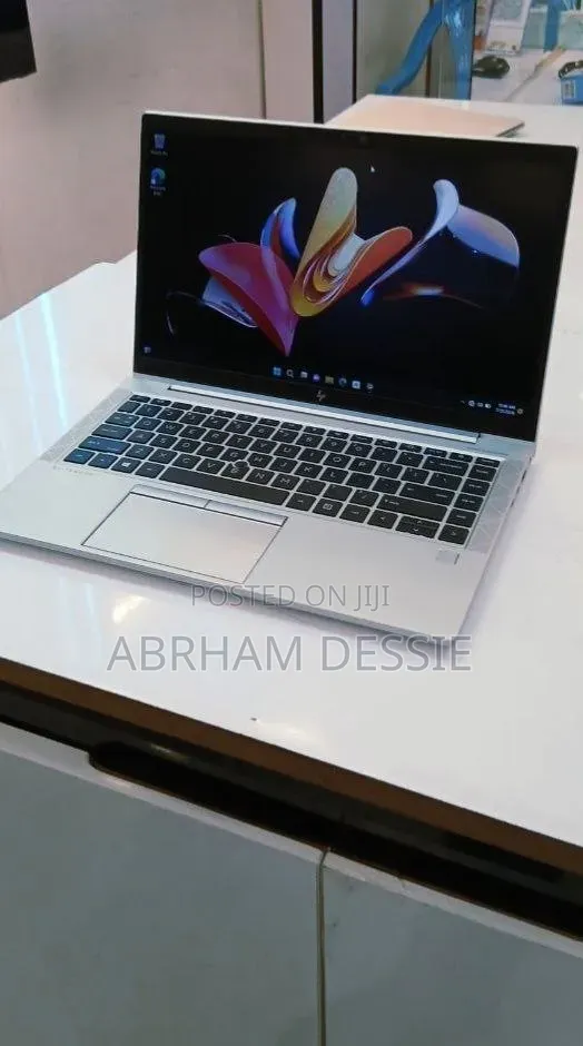 New Laptop HP EliteBook 840 G8 16GB Intel Core i5 SSD 512GB