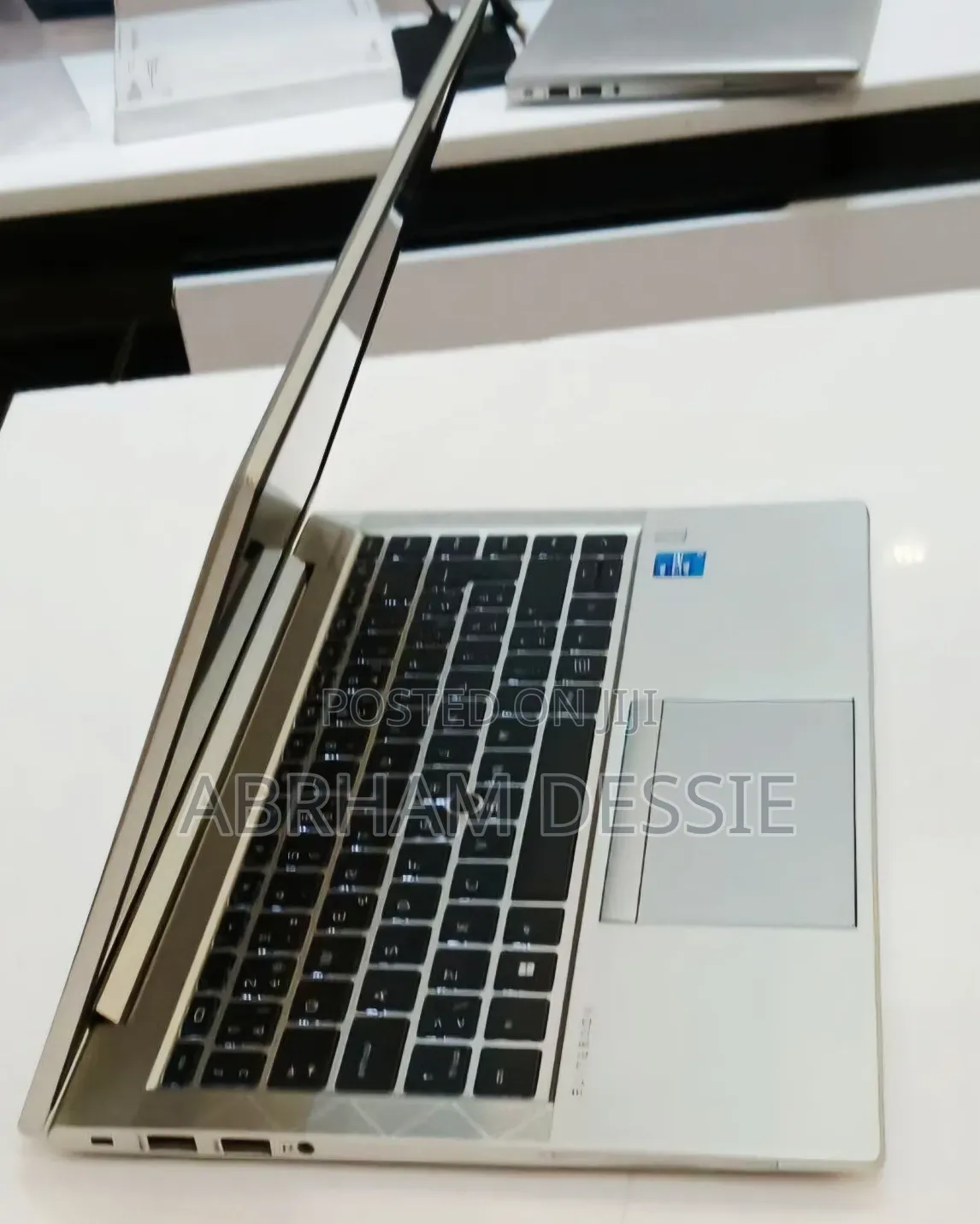 New Laptop HP EliteBook 840 G8 16GB Intel Core i5 SSD 512GB