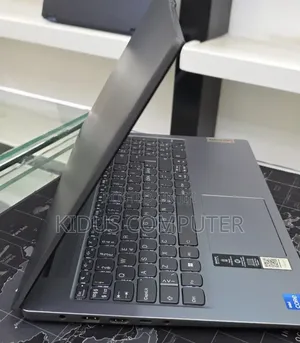 New Laptop Lenovo Ideapad 3 8GB Intel Core i5 SSD 512GB