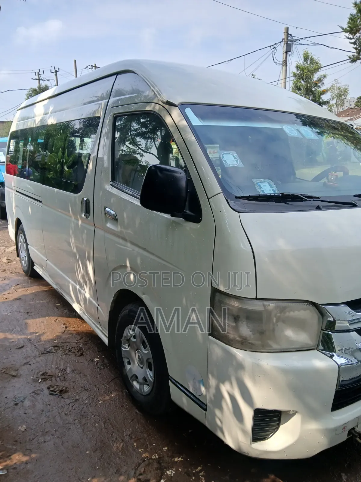 Toyota HiAce 2016 White