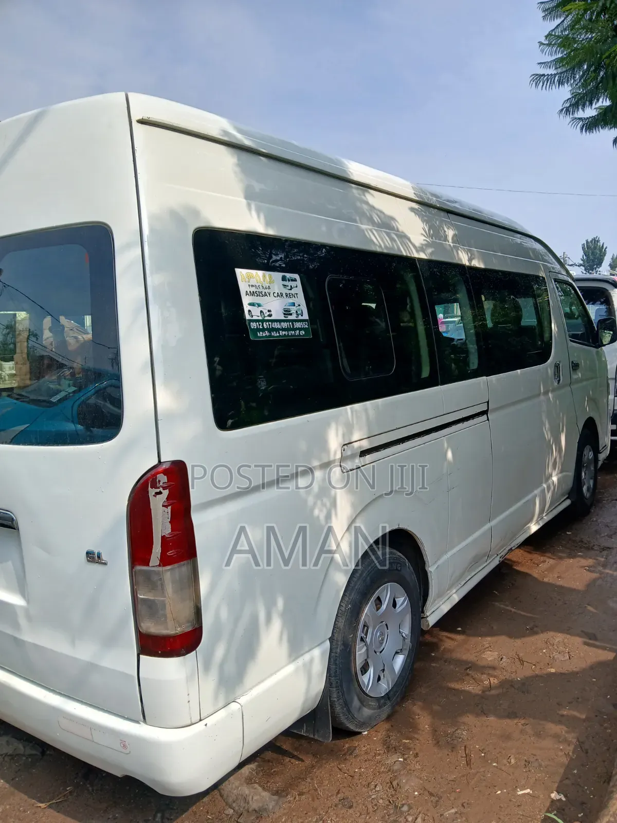 Toyota HiAce 2016 White