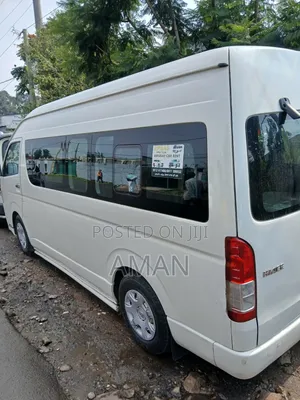 Toyota HiAce 2016 White