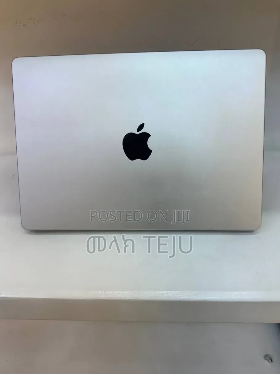 New Laptop Apple MacBook Pro 2023 M3 8GB Apple M3 SSD 512GB
