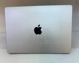 New Laptop Apple MacBook Pro 2024 M3 8GB Apple M3 Pro SSD 512GB