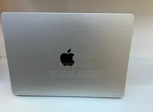 New Laptop Apple MacBook Pro 2024 M3 8GB Apple M3 Pro SSD 512GB