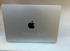 New Laptop Apple MacBook Pro 2024 M3 8GB Apple M3 Pro SSD 512GB