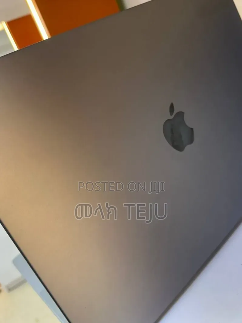 Laptop Apple MacBook Pro 2017 16GB Intel Core i5 SSD 512GB