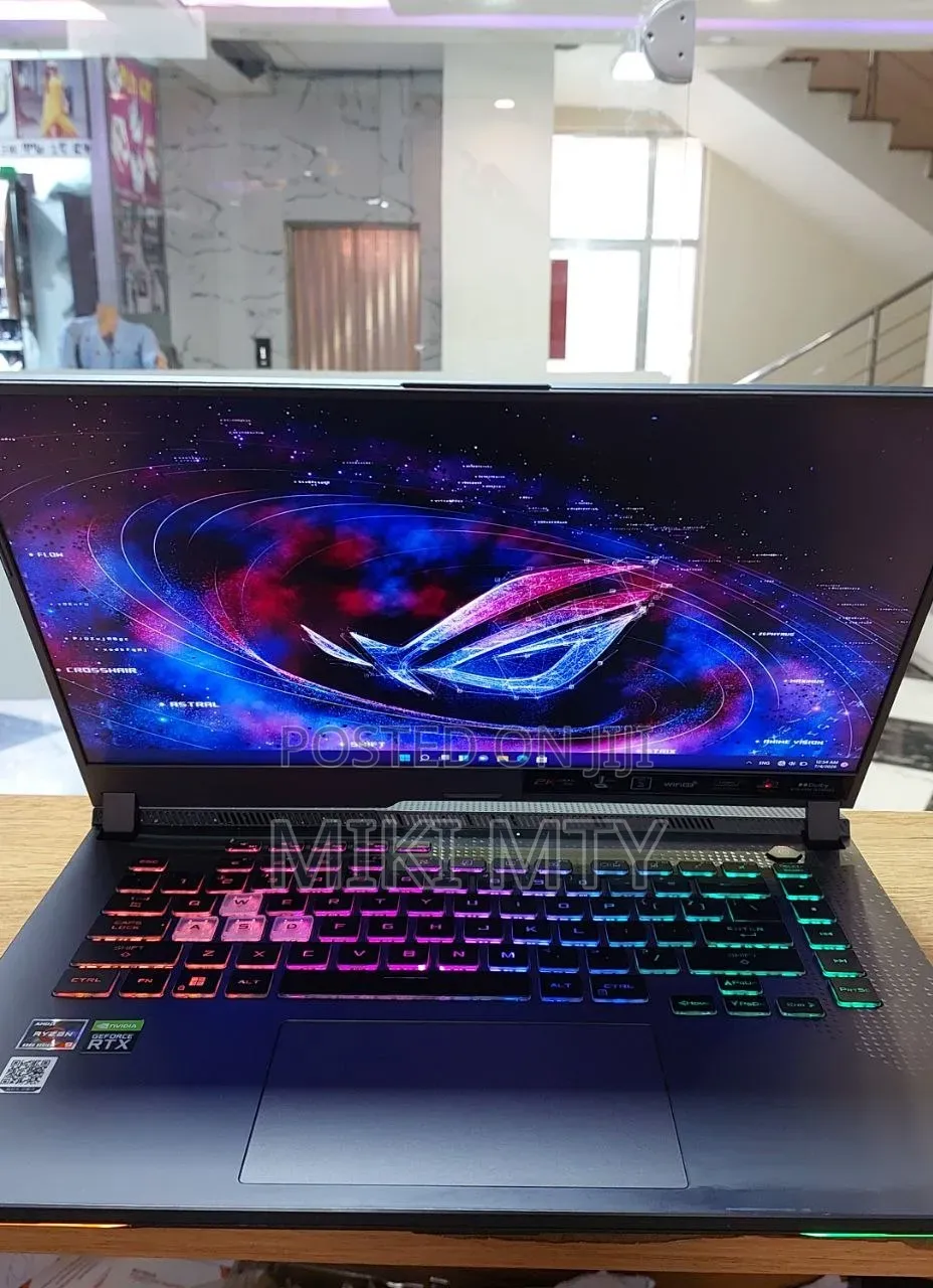 New Laptop Asus ROG Strix G15 16GB AMD Ryzen 7 SSD 1T