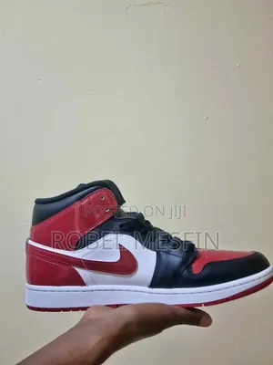 Air Jordan 1 Mid