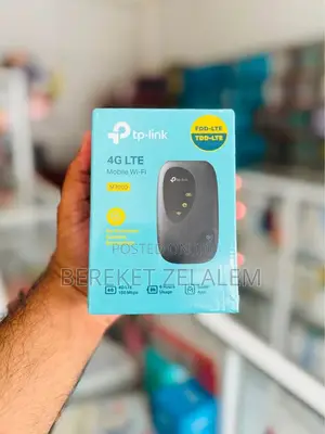 TP - Link Portable 4G LTE Mobile Wi-Fi Router M7000