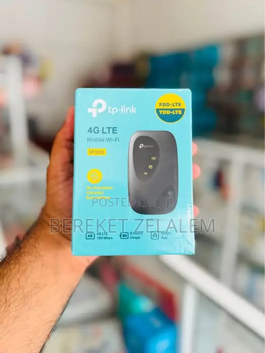 TP - Link Portable 4G LTE Mobile Wi-Fi Router M7000