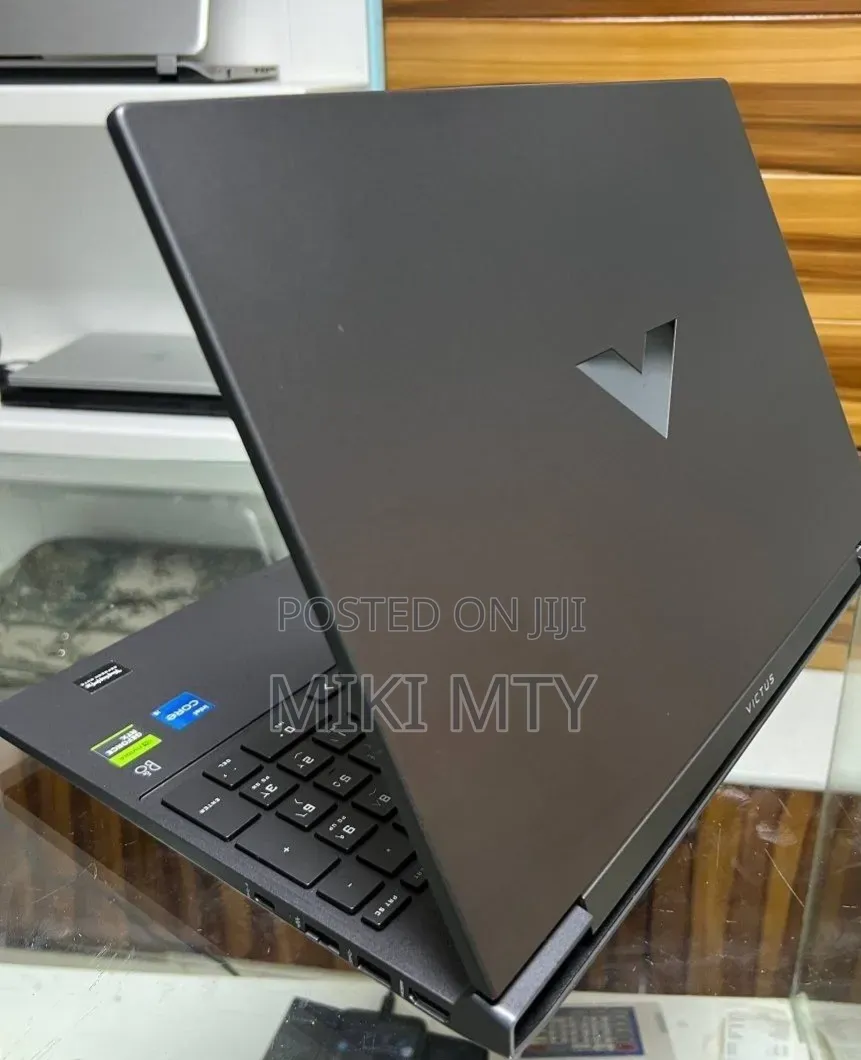New Laptop HP Victus 15 16GB Intel Core i7 SSD 1T