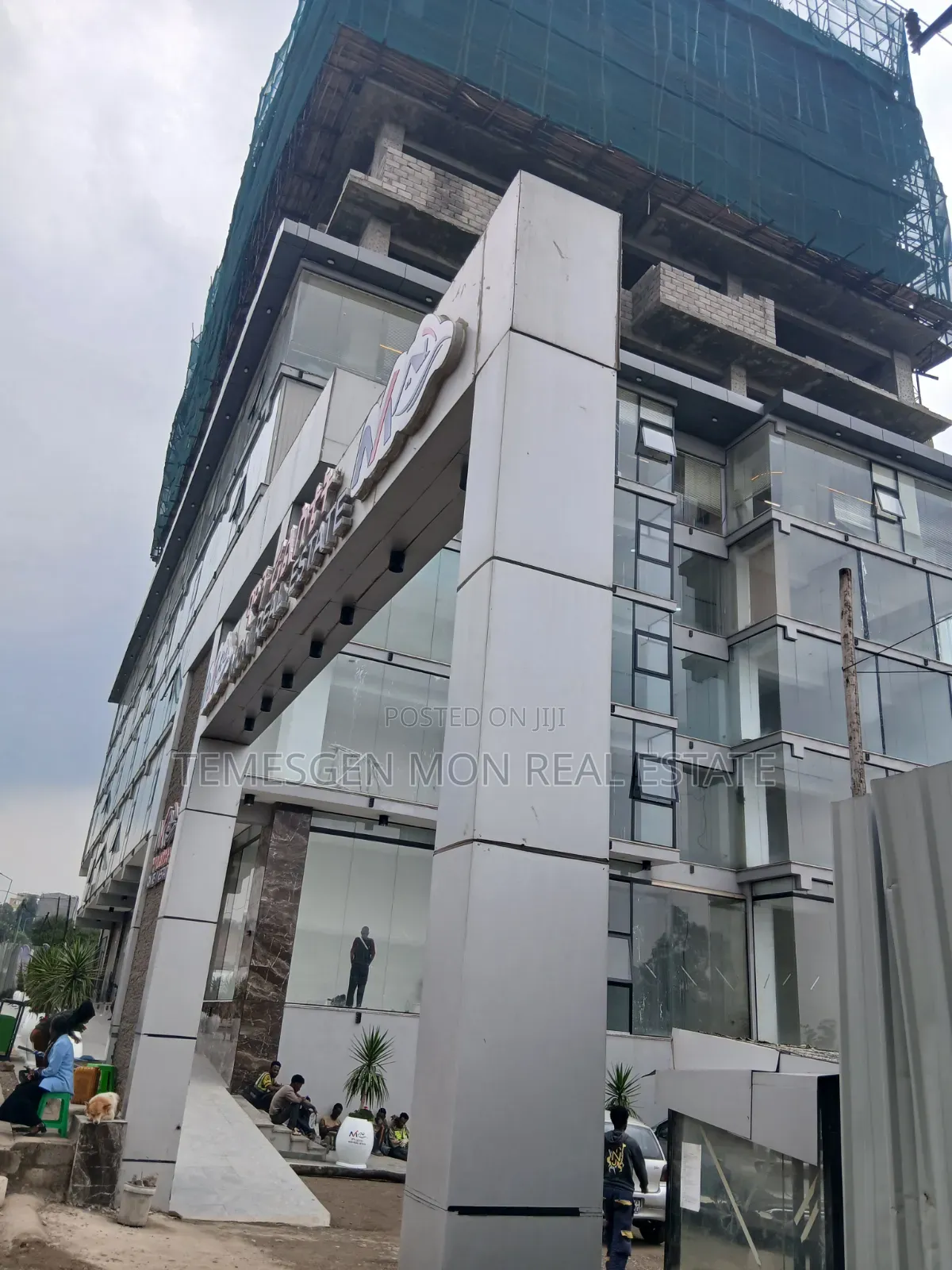 2bdrm Duplex in Mon Real Estate, Kolfe Keranio for sale