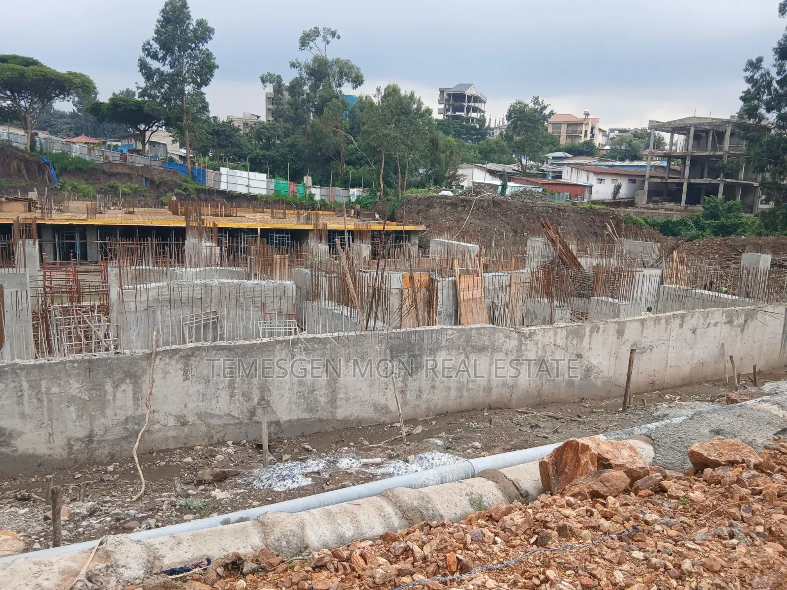 2bdrm Duplex in Mon Real Estate, Kolfe Keranio for sale