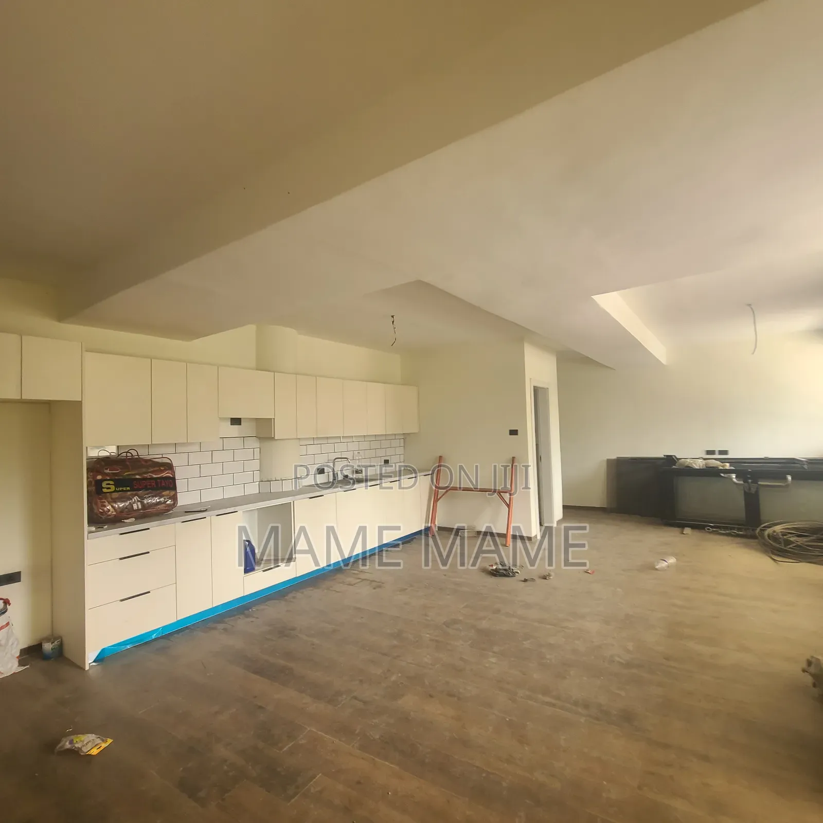 Here Salon for Rent