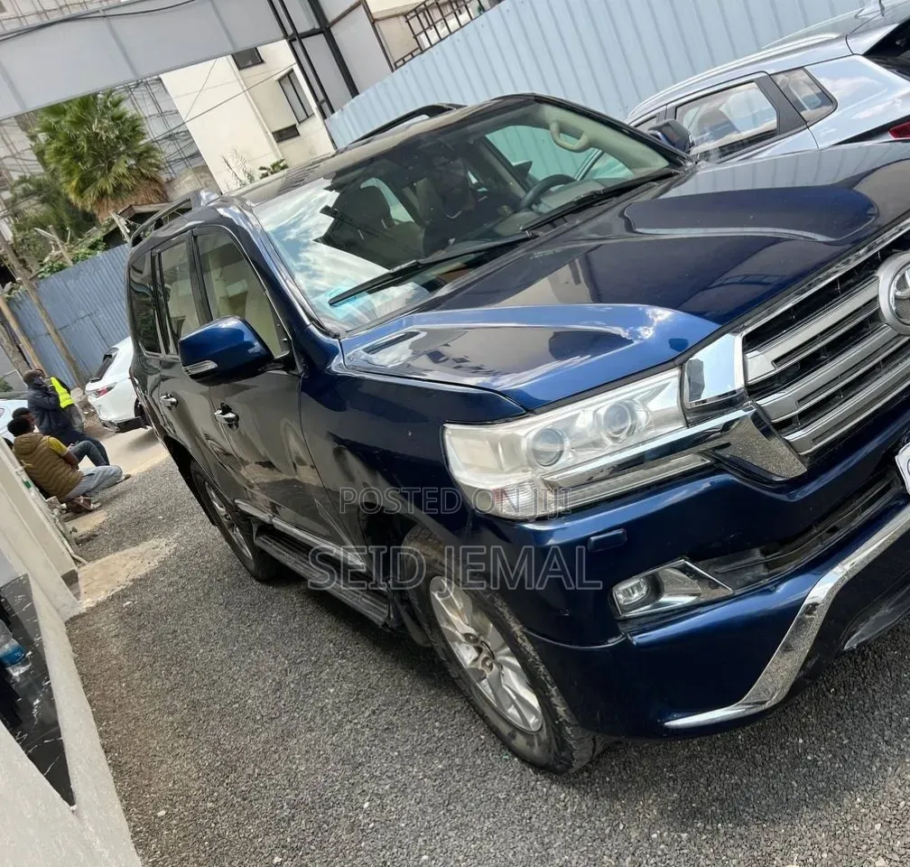 Toyota Land Cruiser 2017 Blue