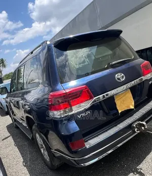 Toyota Land Cruiser 2017 Blue