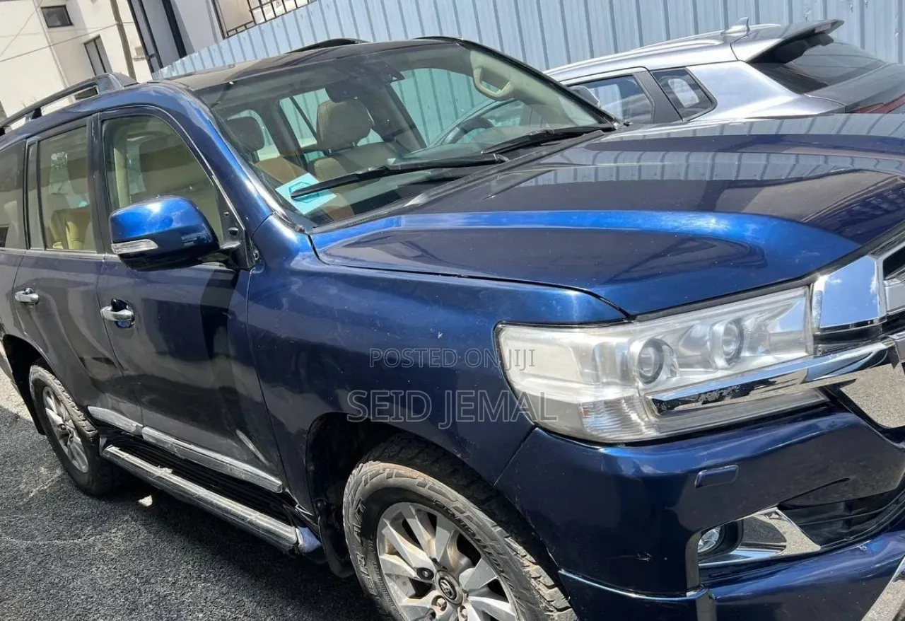 Toyota Land Cruiser 2017 Blue