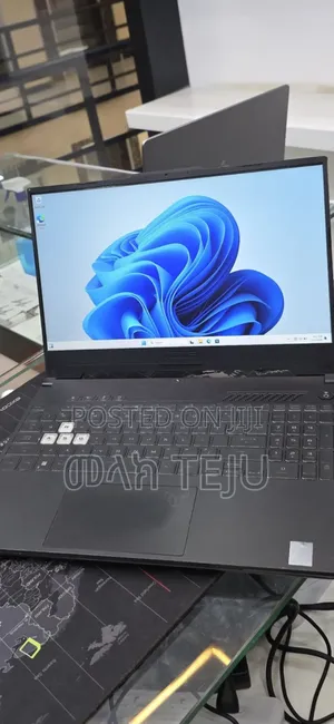 New Laptop Asus ROG Strix G15 16GB Intel Core i9 SSD 1T