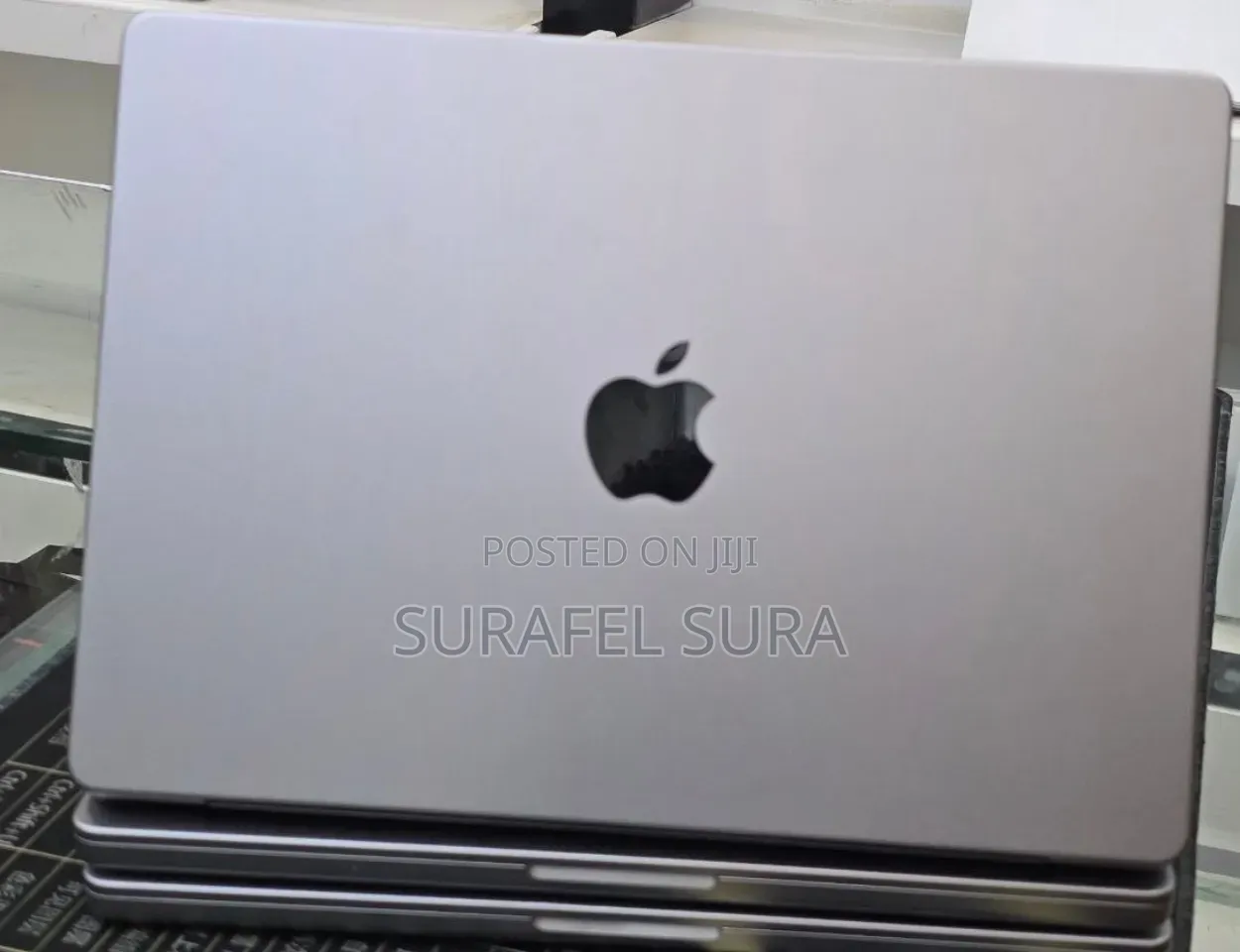 New Laptop Apple MacBook Pro 2020 M1 16GB Apple M1 Pro SSD 512GB